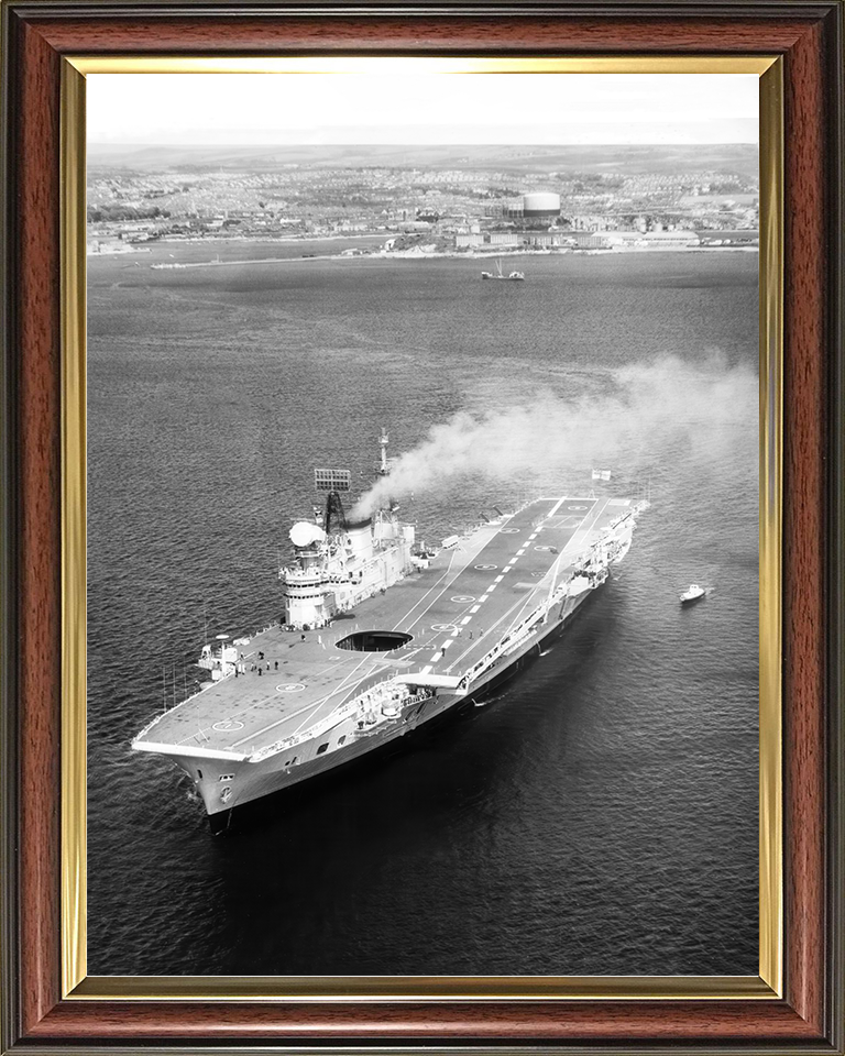 HMS Eagle (R05) Royal Navy Audacious Class Aircraft Carrier High Port Bow View Photo Print Wall Art Decor Posters, Prints, & Visual Artwork Hampshire Prints 10 x 8 Classic Frame No