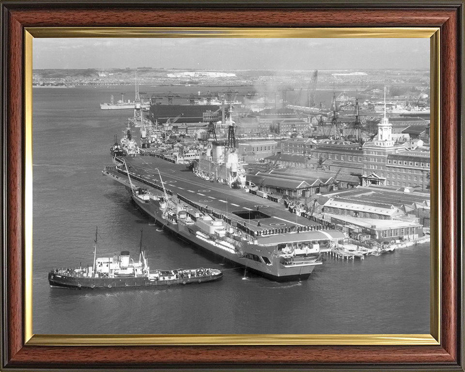 HMS Eagle (R05) Photo Print - Portsmouth 1964 - Royal Navy Audacious Class Aircraft Carrier Hampshire Prints 10 x 8 Classic Frame No