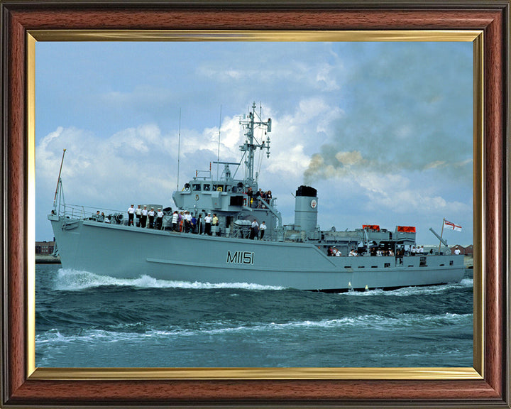 HMS Iveston M1151 Royal Navy Ton Class Minesweeper Photo Print or Framed Print - Hampshire Prints