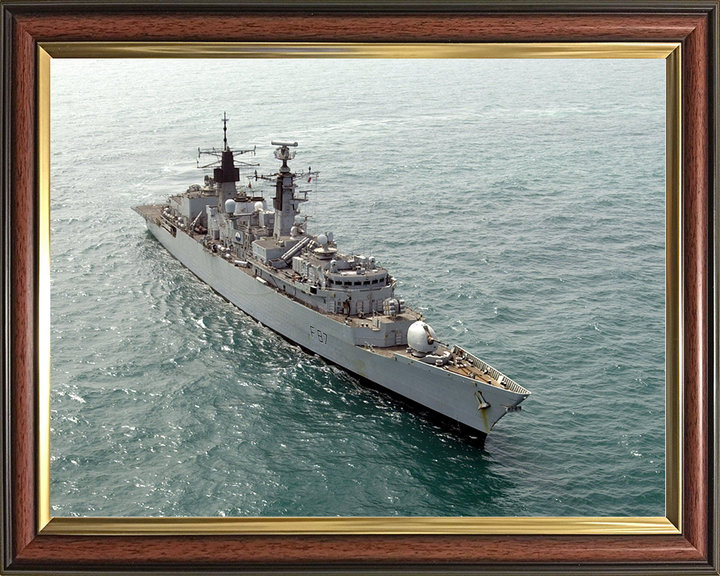 HMS Chatham (F87) Royal Navy Type 22 Frigate Turning to Port Photo Print Wall Art Decor Posters, Prints, & Visual Artwork Hampshire Prints 10 x 8 Classic Frame No