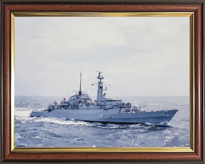 HMS Alacrity (F174) Royal Navy Type 21 Frigate Starboard View At Sea Photo Print Wall Art Naval Decor Posters, Prints, & Visual Artwork Hampshire Prints 10 x 8 Classic Frame No