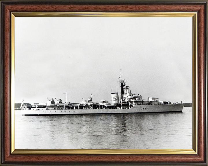 HMS Barrosa (D68) Royal Navy Battle Class Destroyer Starboard Side View Photo Print Wall Art Decor Posters, Prints, & Visual Artwork Hampshire Prints 10 x 8 Classic Frame No