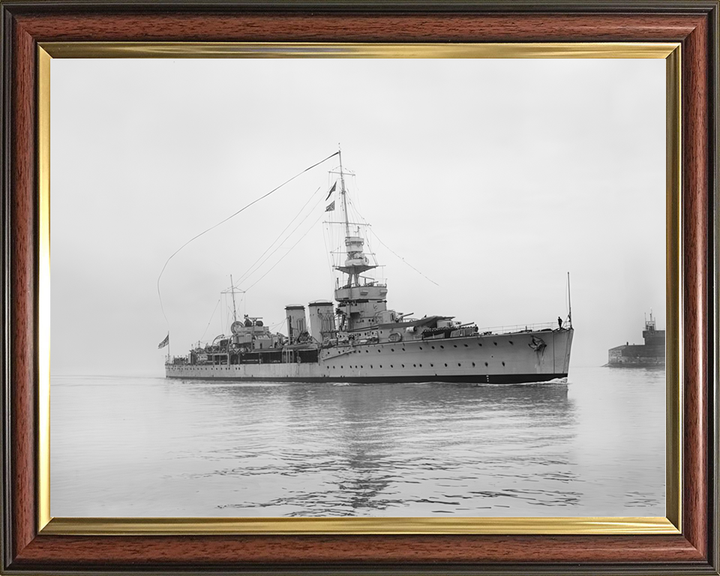 HMS Cardiff (D58) Royal Navy C Class Light Cruiser Starboard View Photo Print Wall Art Decor Posters, Prints, & Visual Artwork Hampshire Prints 10 x 8 Classic Frame No