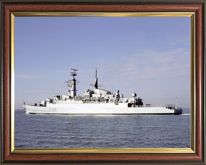 HMS Amazon (F169) Royal Navy Type 21 Frigate Leaving Harbour Photo Print Wall Art Decor Posters, Prints, & Visual Artwork Hampshire Prints 10 x 8 Classic Frame No