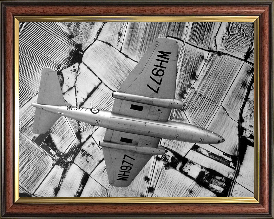 RAF Canberra B.6 in flight 1956 Photo Print - Royal Air Force Aircraft Hampshire Prints 10 x 8 Classic Frame No