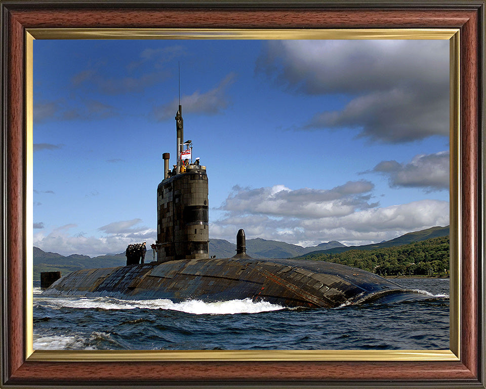 HMS Superb S109 Royal Navy Swiftsure class Submarine Photo Print or Framed Print - Hampshire Prints