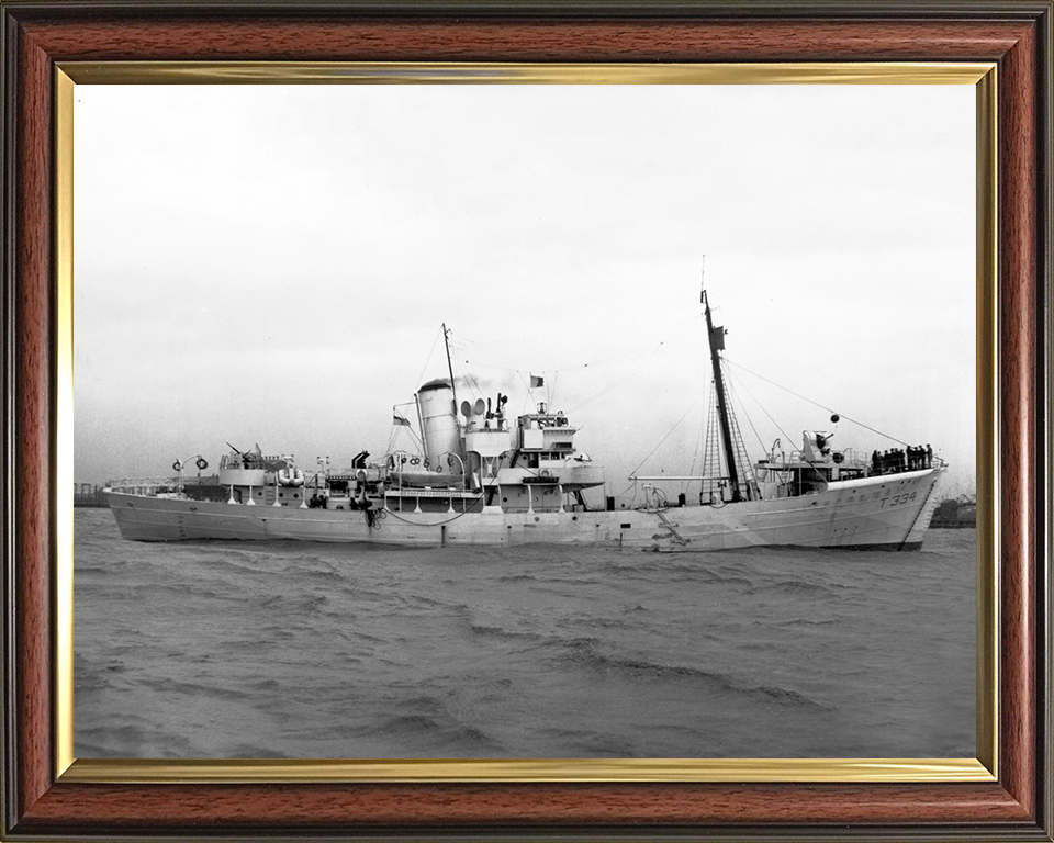 HMS Grenadier (T334) Royal Navy Military Class Trawler At Sea 1943 Photo Print Wall Art Decor Posters, Prints, & Visual Artwork Hampshire Prints 10 x 8 Classic Frame No