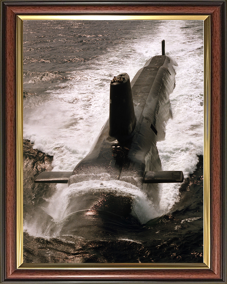 HMS Victorious (S29) Photo Print - Clyde 1994 - Royal Navy Vanguard Class Submarine Hampshire Prints 10 x 8 Classic Frame No