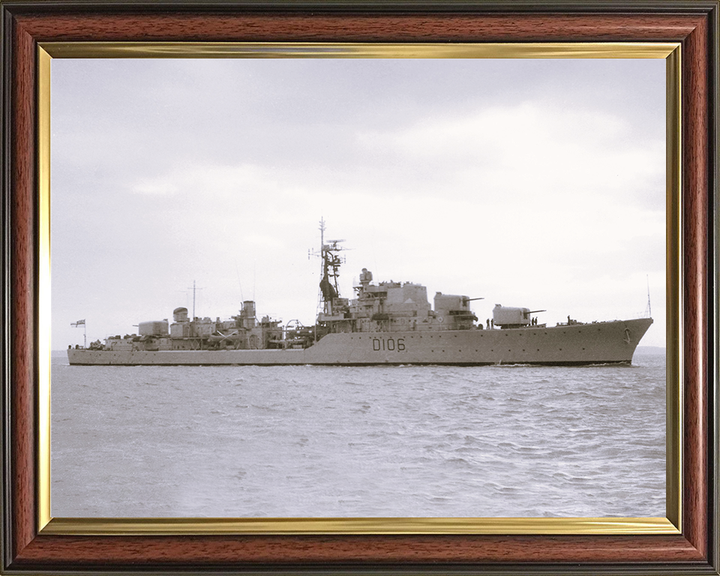 HMS Decoy (D106) Photo Print - At Sea 1962 - Royal Navy Daring Class Destroyer Posters, Prints, & Visual Artwork Hampshire Prints 10 x 8 Classic Frame No