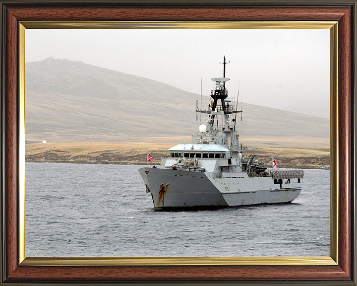 HMS Clyde (P257) Royal Navy River Class Patrol Vessel At Anchor 2010 Photo Print Wall Art Decor Posters, Prints, & Visual Artwork Hampshire Prints 10 x 8 Classic Frame No