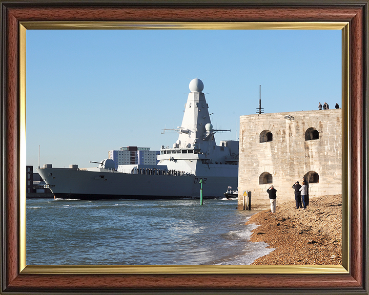 HMS Daring (D32) Royal Navy Type 45 Destroyer Leaving Portsmouth 2012 Photo Print Wall Art Decor Posters, Prints, & Visual Artwork Hampshire Prints 10 x 8 Classic Frame No
