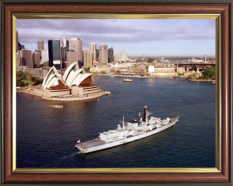 HMS Sutherland (F81) Photo Print - Sydney Harbour 2000 - Royal Navy Type 23 Frigate