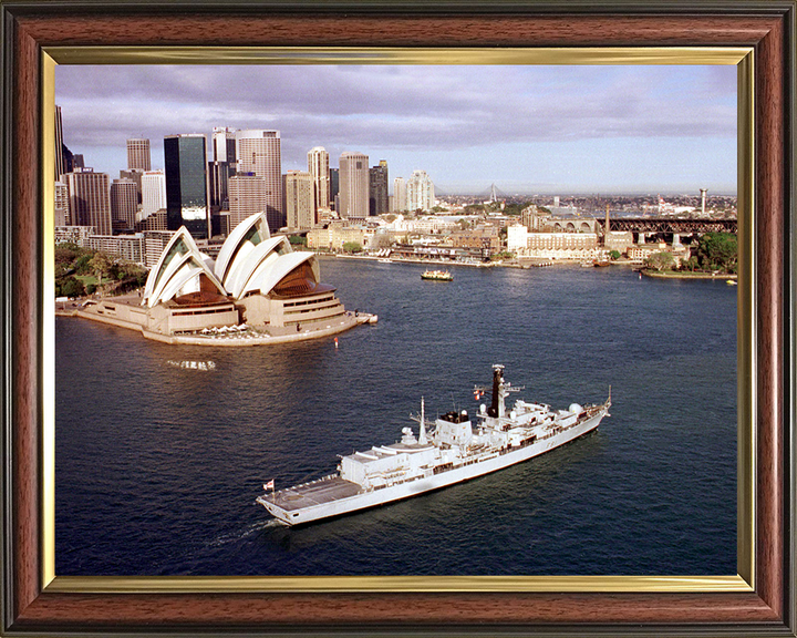 HMS Sutherland (F81) Photo Print - Sydney Harbour 2000 - Royal Navy Type 23 Frigate