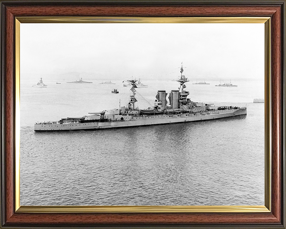 HMS Barham (04) Royal Navy Queen Elizabeth Class Battleship Scapa Flow 1917 Photo Print Wall Art Decor Posters, Prints, & Visual Artwork Hampshire Prints 10 x 8 Classic Frame No