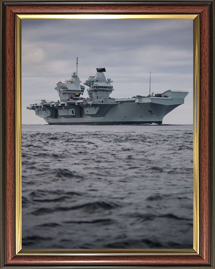 HMS Queen Elizabeth R08 | Photo Print | Framed Print | Queen Elizabeth Class | Aircraft Carrier | Royal Navy Hampshire Prints