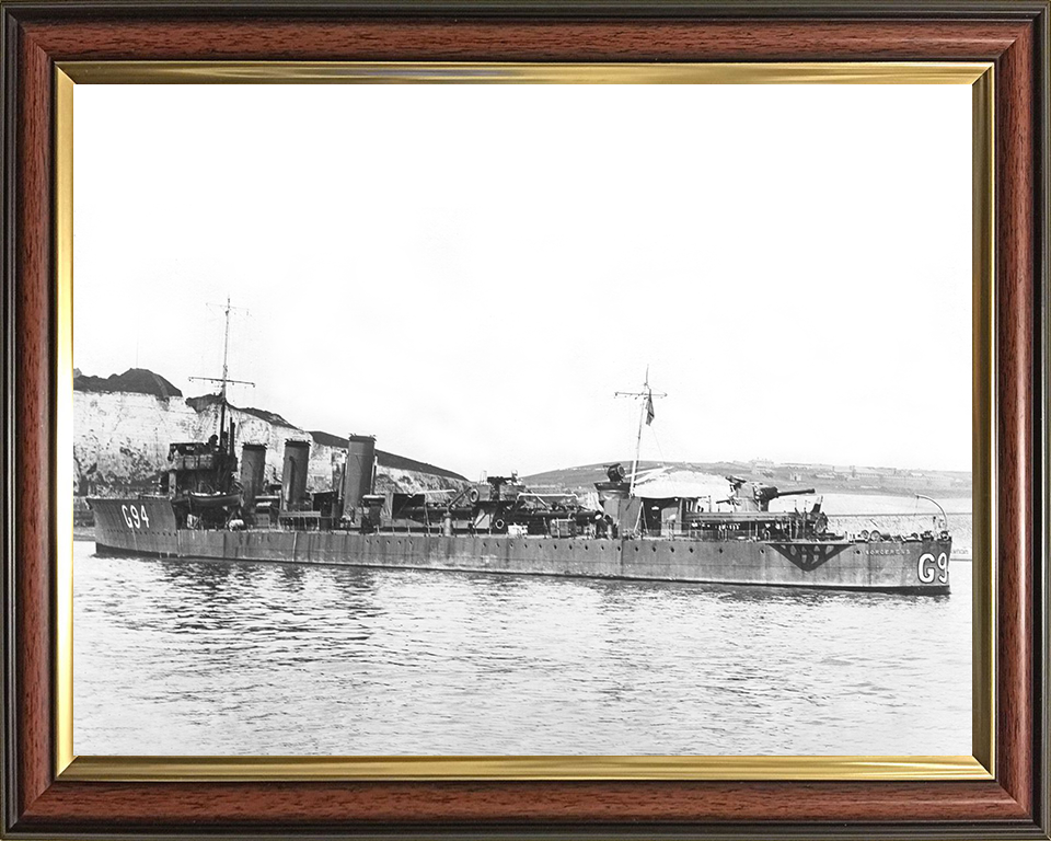 HMS Sorceress (G94) Photo Print - Dover 1919 - Royal Navy R Class Destroyer Posters, Prints, & Visual Artwork Hampshire Prints 10 x 8 Classic Frame No