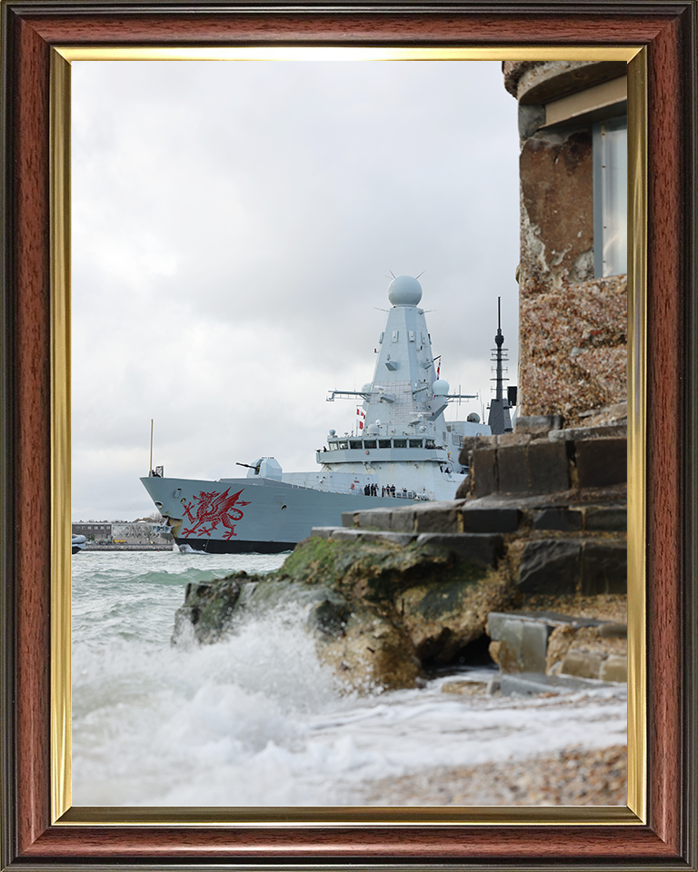 HMS Dragon (D35) Royal Navy Type 45 Destroyer Round Tower 2026 Photo Print Wall Art Decor Posters, Prints, & Visual Artwork Hampshire Prints 10 x 8 Classic Frame No
