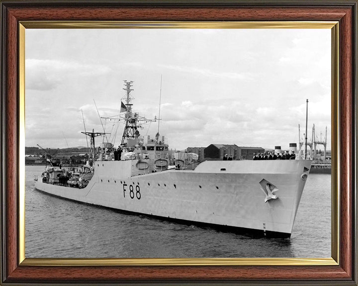 HMS Malcolm F88 Royal Navy Blackwood class frigate Photo Print or Framed Print - Hampshire Prints