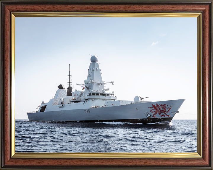 HMS Dragon (D35) Royal Navy Type 45 Destroyer Low Starboard View Photo Print Wall Art Decor Posters, Prints, & Visual Artwork Hampshire Prints 10 x 8 Classic Frame No
