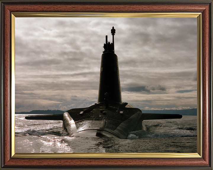 HMS Vigilant (S30) Photo Print - Clyde 1996 - Royal Navy Vanguard Class Submarine Hampshire Prints 10 x 8 Classic Frame No