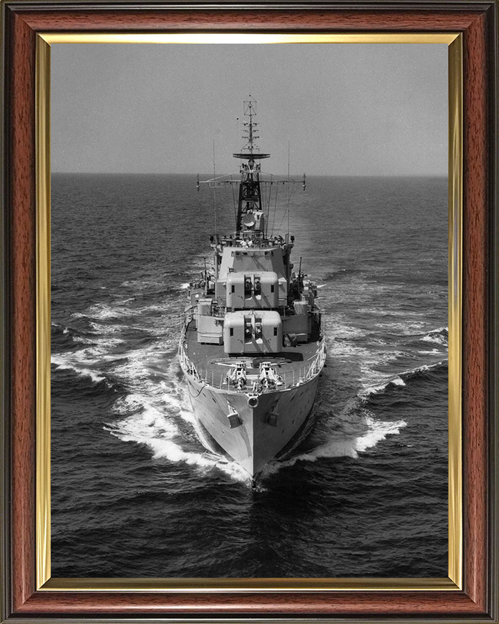 HMS Diamond (D35) Photo Print - At Sea 1961 - Royal Navy Daring Class Destroyer Posters, Prints, & Visual Artwork Hampshire Prints 10 x 8 Classic Frame No