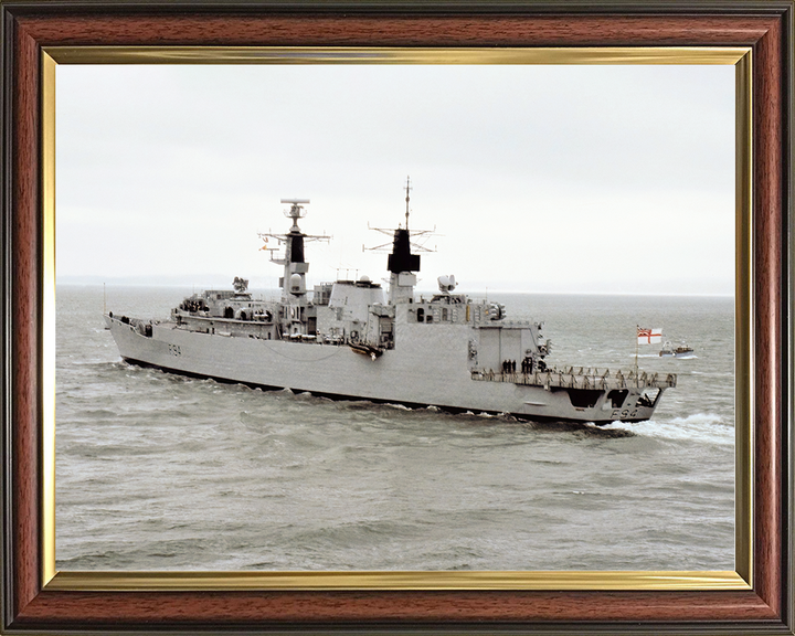 HMS Beaver (F93) Royal Navy Type 22 Frigate Underway Photo Print Wall Art Decor Posters, Prints, & Visual Artwork Hampshire Prints 10 x 8 Classic Frame No
