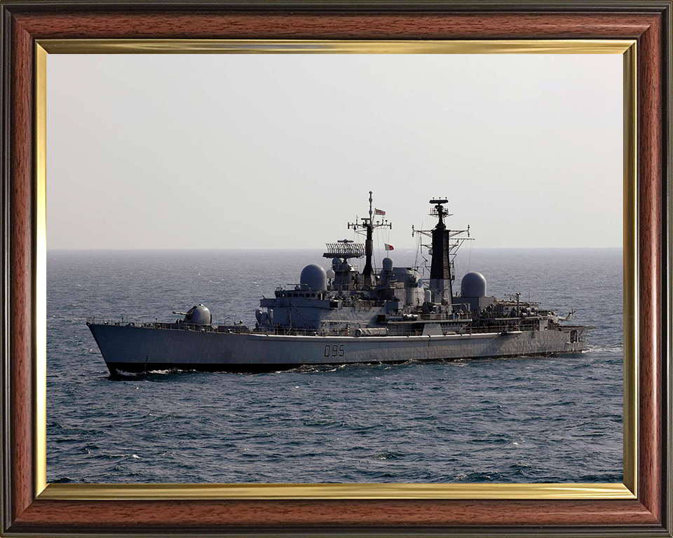 HMS Manchester (D95) Photo Print - Persian Gulf 2008 - Royal Navy Type 42 Destroyer Hampshire Prints 10 x 8 Classic Frame No