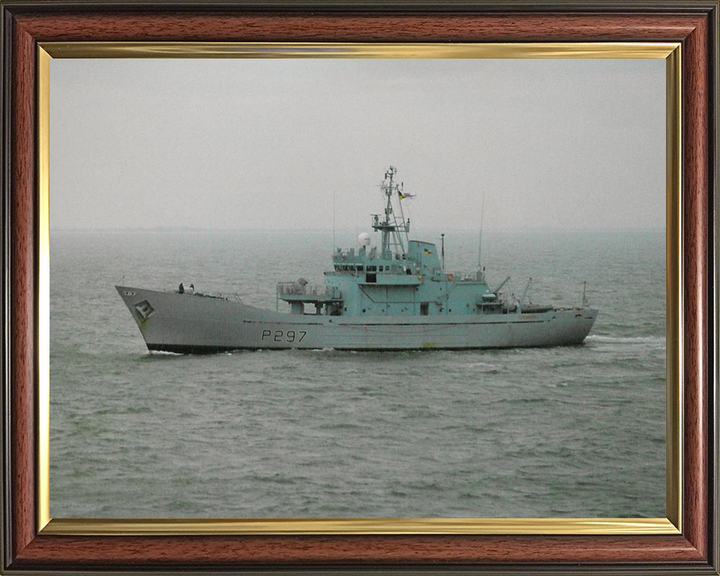 HMS Guernsey P297 | Photo Print | Framed Print | Island Class | Patrol Vessel | Royal Navy Hampshire Prints