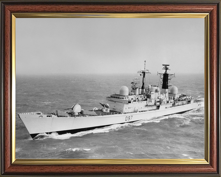 HMS Edinburgh (D97) Royal Navy Type 42 Destroyer Black and White Photo Print Wall Art Decor Posters, Prints, & Visual Artwork Hampshire Prints 10 x 8 Classic Frame No