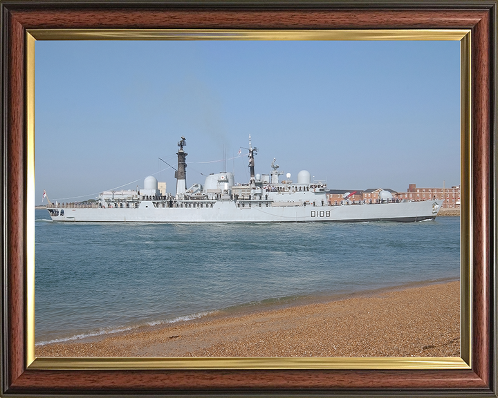 HMS Cardiff (D108) Royal Navy Type 42 Destroyer Paying Off Photo Print Wall Art Decor Posters, Prints, & Visual Artwork Hampshire Prints 10 x 8 Classic Frame No