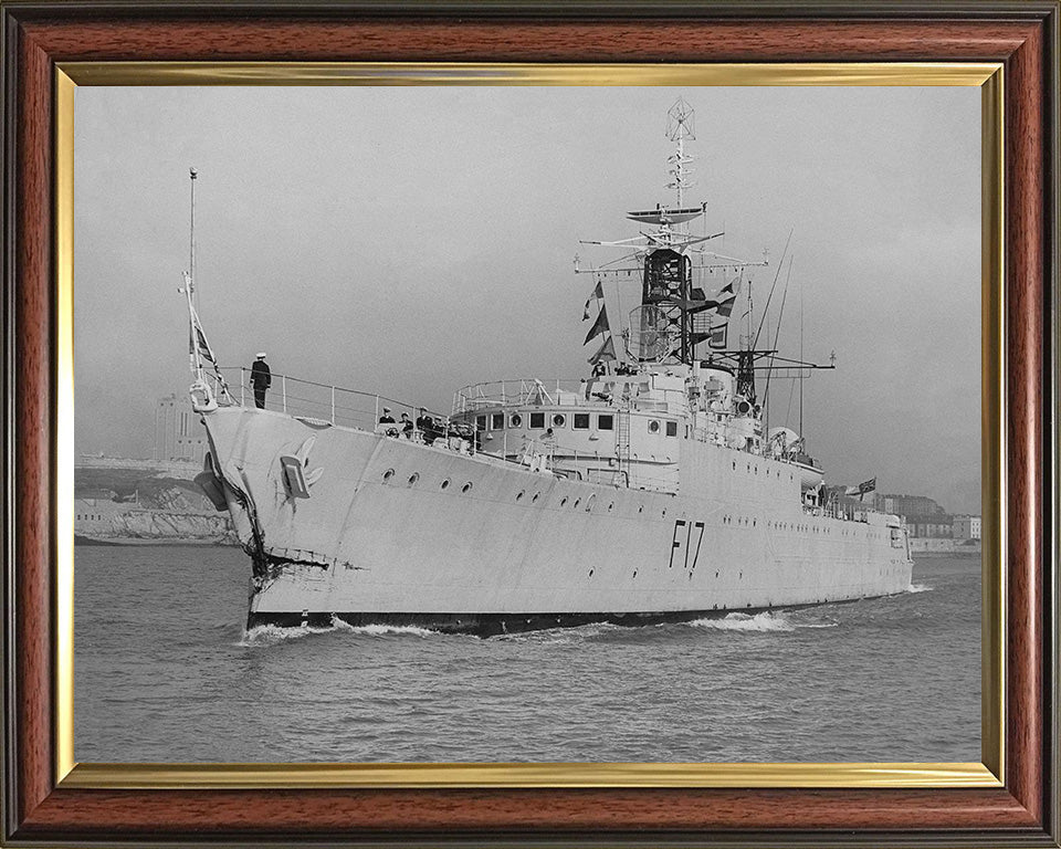 HMS Ulysses (F17) Photo Print - leaving Harbour - Royal Navy Type 15 Frigate Hampshire Prints 10 x 8 Classic Frame No