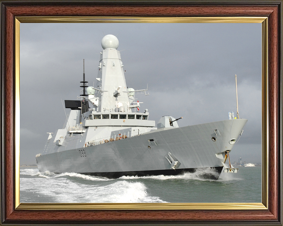 HMS Dauntless (D33) Royal Navy Type 45 Destroyer At Sea low Starboard View Photo Print Wall Art Decor Posters, Prints, & Visual Artwork Hampshire Prints 10 x 8 Classic Frame No