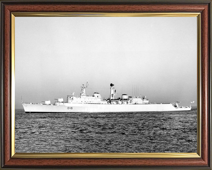 HMS London D16 | Photo Print | Framed Print | County Class | Destroyer | Royal Navy Hampshire Prints