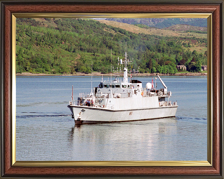 HMS Blyth (M111) Photo Print - Clyde 2004 - Royal Navy Sandown Class Minehunter Posters, Prints, & Visual Artwork Hampshire Prints 10 x 8 Classic Frame No