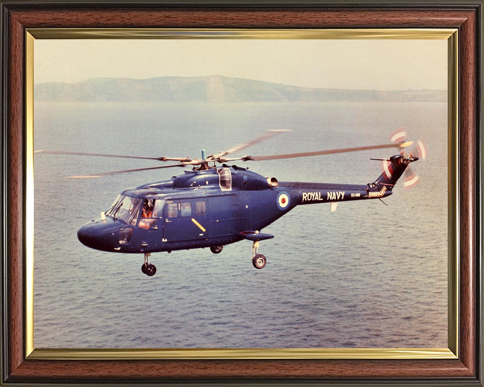 Westland Lynx Helicopter in Flight 1984 Photo Print - Royal Navy Aircraft Hampshire Prints 10 x 8 Classic Frame No