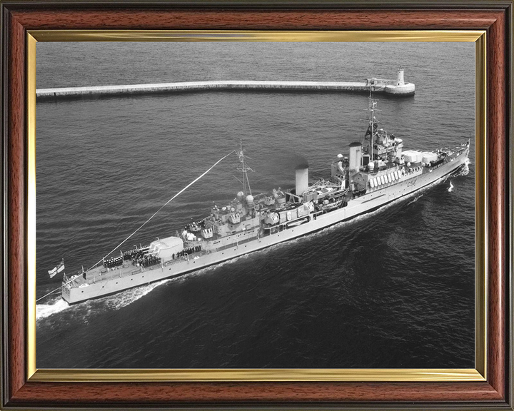 HMS Bermuda (52) Royal Navy Fiji Class Light Cruiser Paying Off Photo Print Wall Art Decor Posters, Prints, & Visual Artwork Hampshire Prints 10 x 8 Classic Frame No