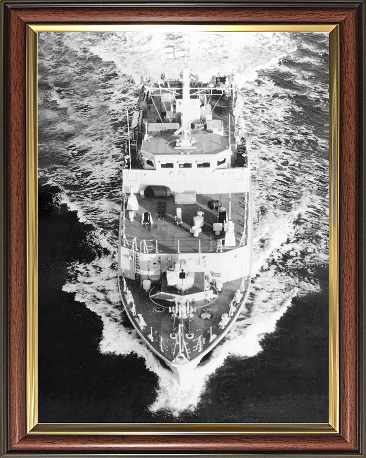 HMS Cromer (M103) Royal Navy Sandown Class Minehunter Bow view Photo Print Wall Art Decor Posters, Prints, & Visual Artwork Hampshire Prints 10 x 8 Classic Frame No