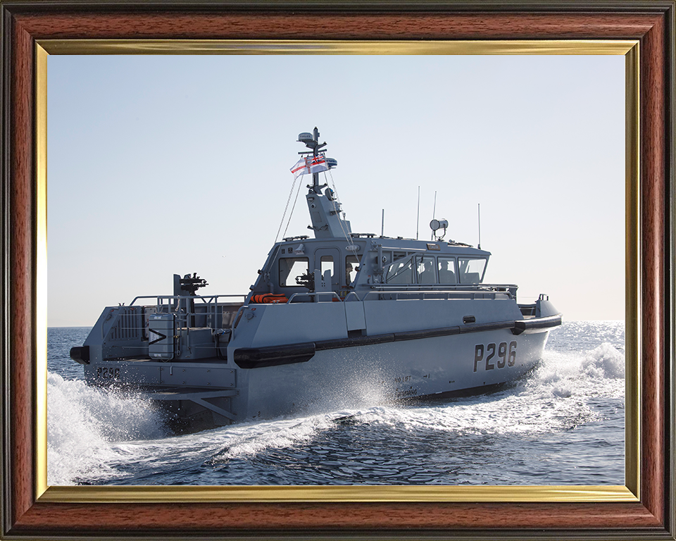 HMS Dagger (P296) Royal Navy Cutlass Class Patrol Vessel At Sea Photo Print Wall Art Decor Posters, Prints, & Visual Artwork Hampshire Prints 10 x 8 Classic Frame No