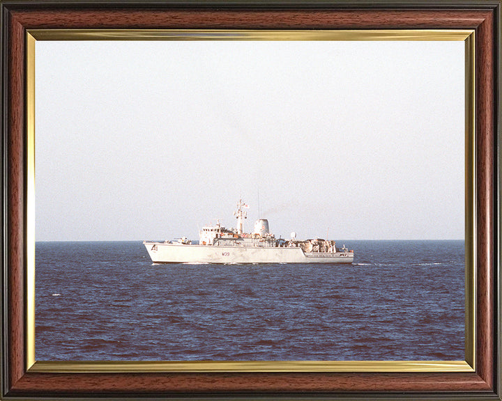 HMS Hurworth M39 | Photo Print | Framed Print | Hunt Class | Mine Warfare Vessel | Royal Navy Hampshire Prints
