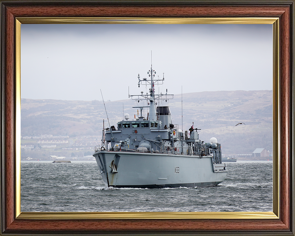HMS Brocklesby (M33) Royal Navy Hunt Class Mine Warfare Vessel Port Bow View Photo Print Wall Art Decor Posters, Prints, & Visual Artwork Hampshire Prints 10 x 8 Classic Frame No