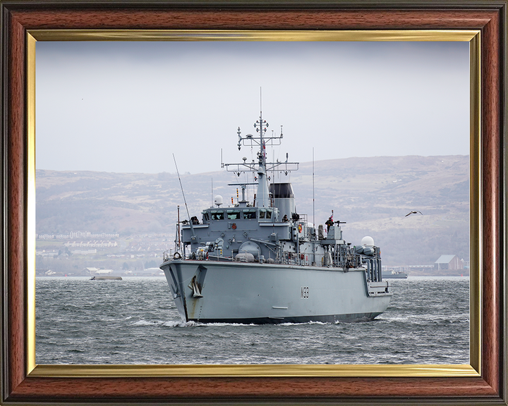 HMS Brocklesby (M33) Royal Navy Hunt Class Mine Warfare Vessel Port Bow View Photo Print Wall Art Decor Posters, Prints, & Visual Artwork Hampshire Prints 10 x 8 Classic Frame No