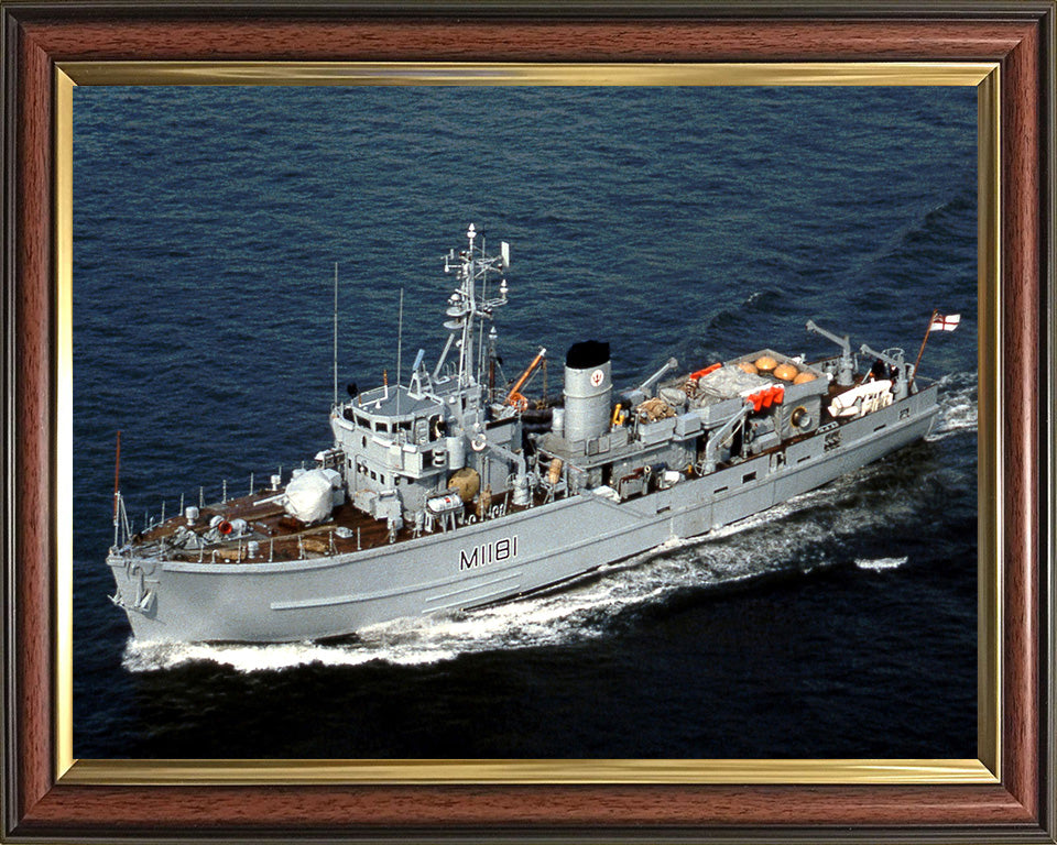 HMS Sheraton (M1181) Photo Print - High Port Side View - Royal Navy Ton Class Minesweeper Hampshire Prints 10 x 8 Classic Frame No