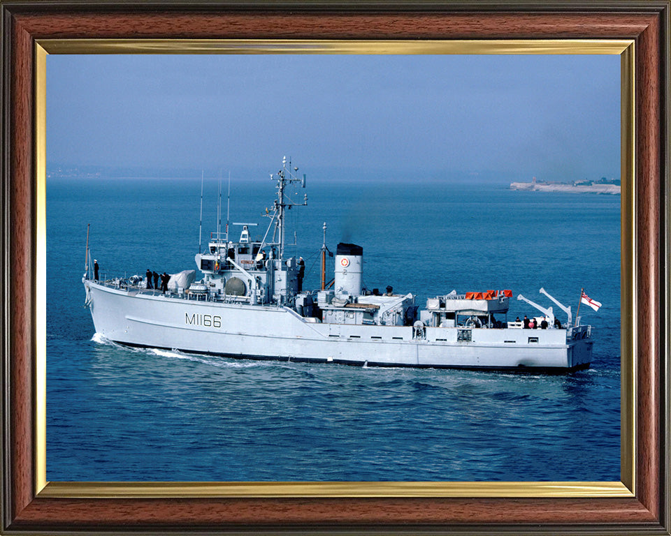 HMS Nurton M1166 | Photo Print | Framed Print | Ton Class | Minesweeper | Royal Navy Hampshire Prints