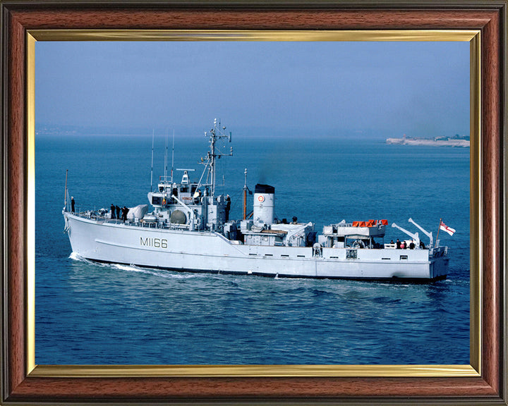 HMS Nurton M1166 | Photo Print | Framed Print | Ton Class | Minesweeper | Royal Navy Hampshire Prints