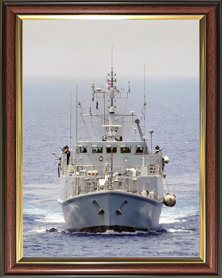 HMS Bangor (M109) Royal Navy Sandown Class Minehunter Underway Bow View Photo Print Wall Art Decor Posters, Prints, & Visual Artwork Hampshire Prints 10 x 8 Classic Frame No