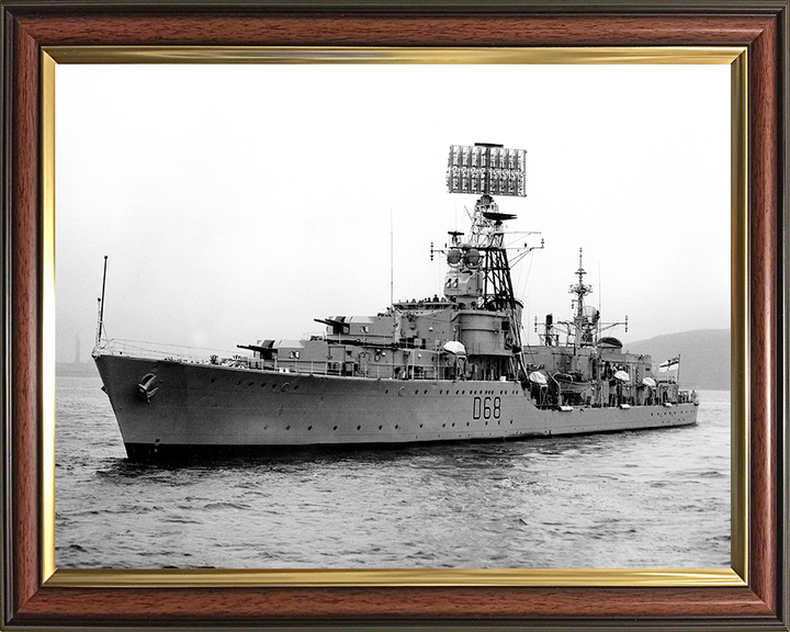 HMS Barrosa (D68) Photo Print - At Sea 1963 - Royal Navy Battle Class Destroyer Posters, Prints, & Visual Artwork Hampshire Prints 10 x 8 Classic Frame No