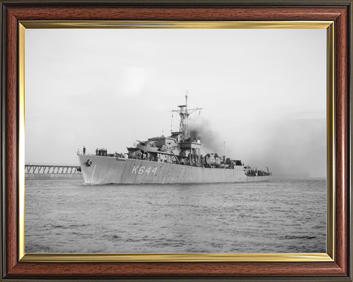 HMS Cawsand Bay (K644) Royal Navy Bay Class Frigate Port Side View Photo Print Wall Art Decor Posters, Prints, & Visual Artwork Hampshire Prints 10 x 8 Classic Frame No