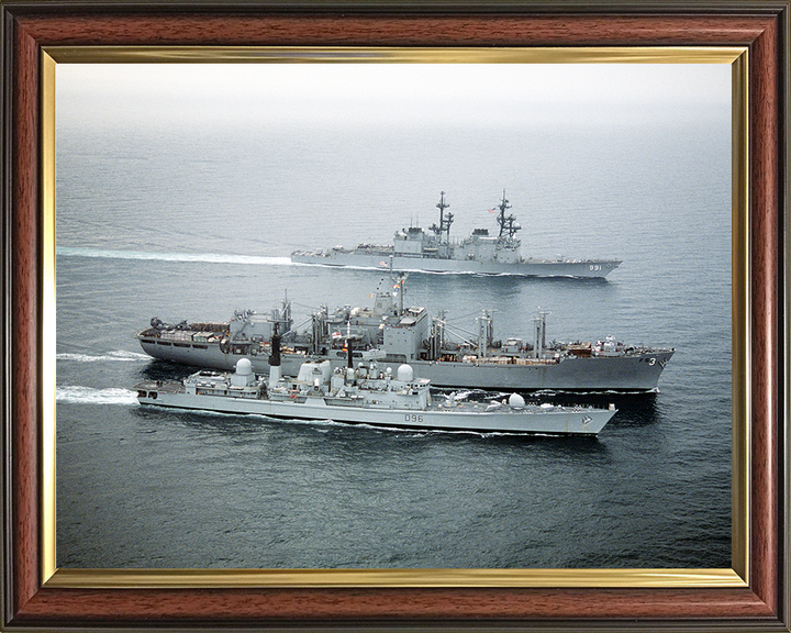 HMS Gloucester (D96) Photo Print - Refuelling 1991 - Royal Navy Type 42 Destroyer Hampshire Prints 10 x 8 Classic Frame No