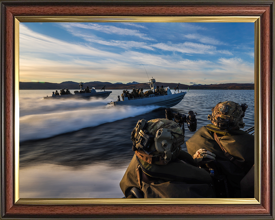 Royal Marines Commando Raiding Craft Underway - 40 Commando Hampshire Prints 10 x 8 Classic Frame No