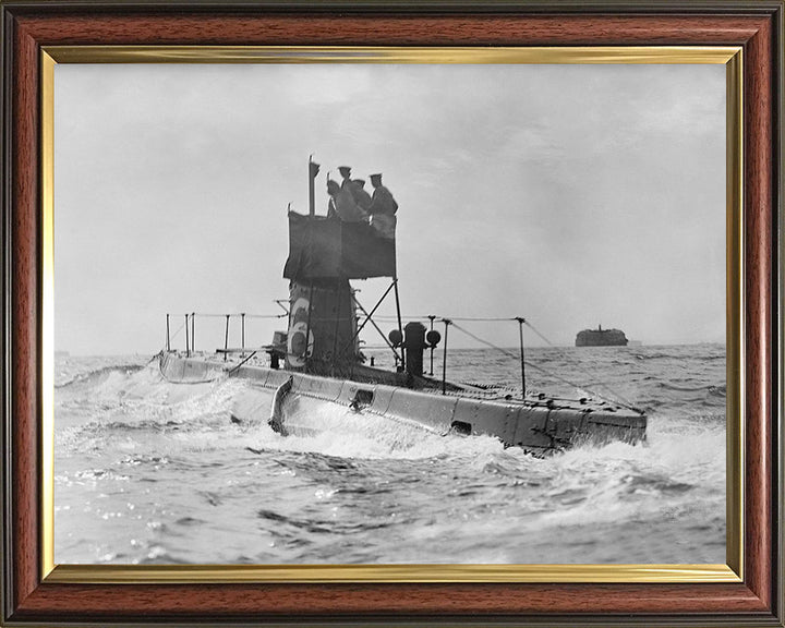 HMS B6 submarine | Photo Print | Framed Print | Poster | B class | Royal Navy | Hampshire Prints